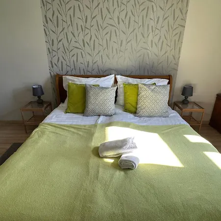 Apartment Orangehomes One Bedroom Cozy Budapest